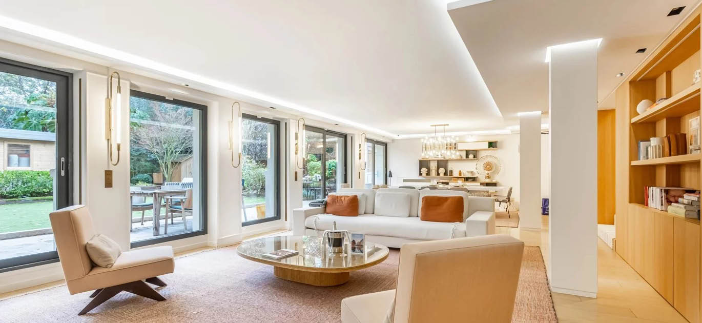 Découvrir cette propriété: Neuilly-sur-Seine - France - Appartement, 8 pièces, 5 chambres - Slideshow Picture 1